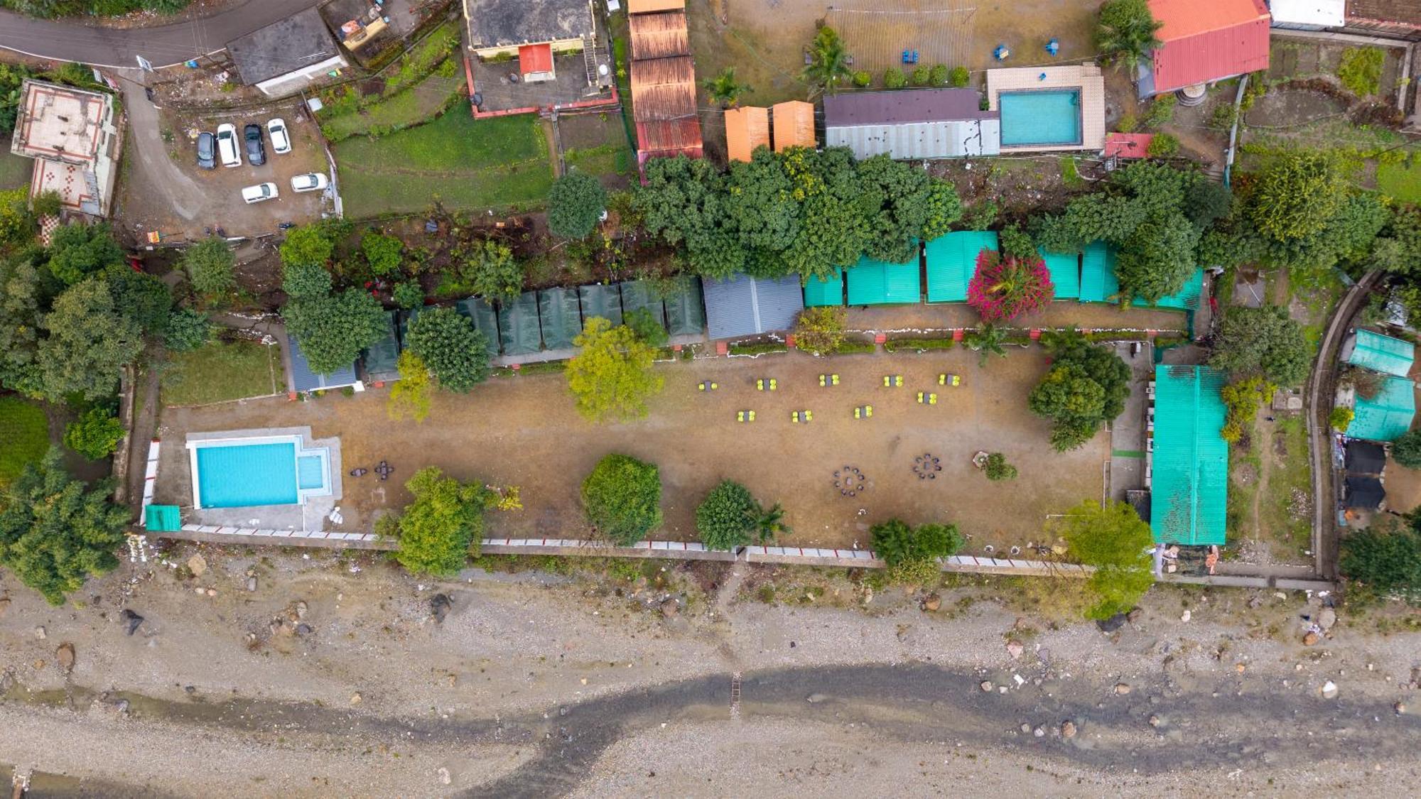 River Valley Resort Risikés Kültér fotó
