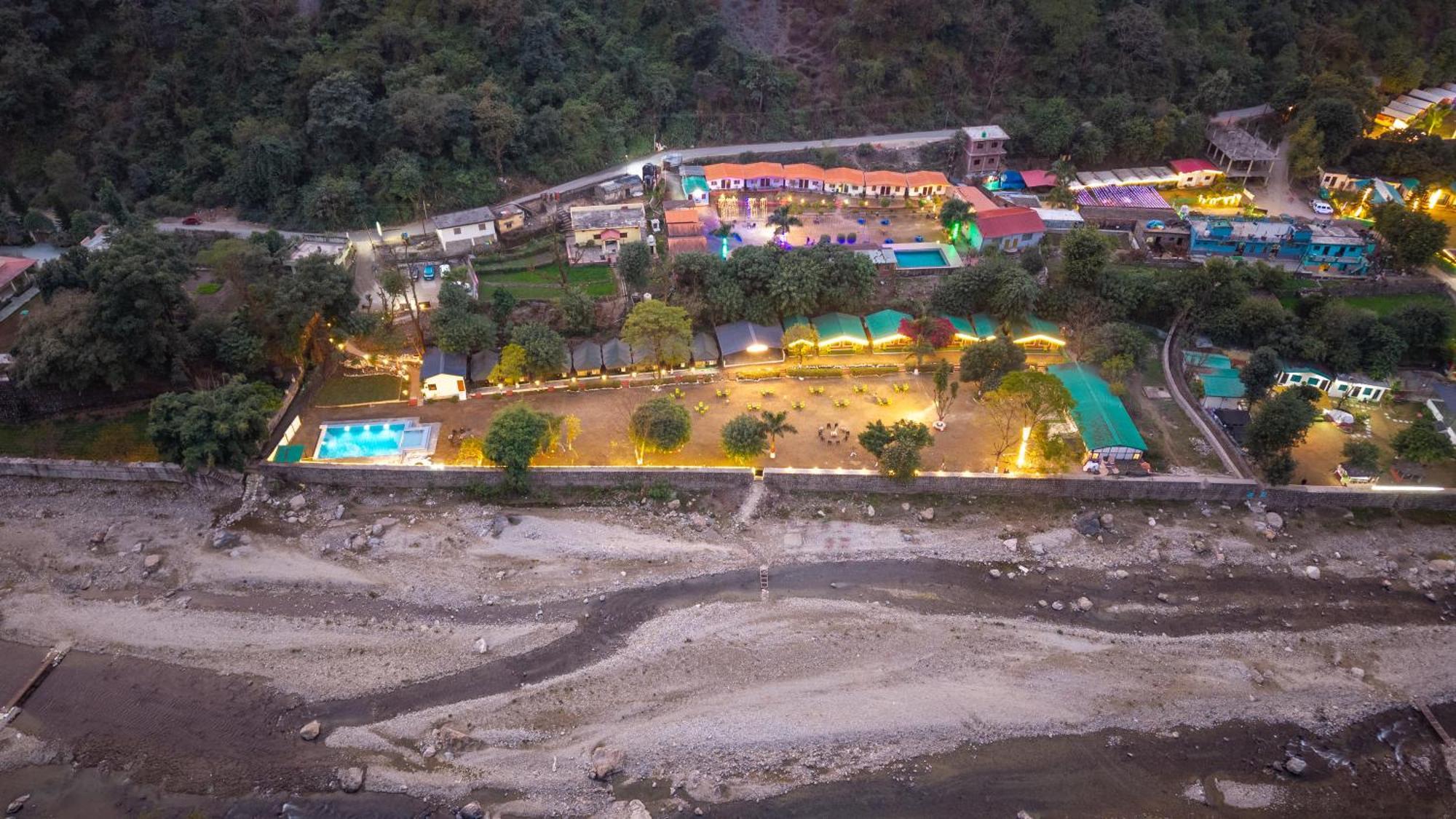 River Valley Resort Risikés Kültér fotó